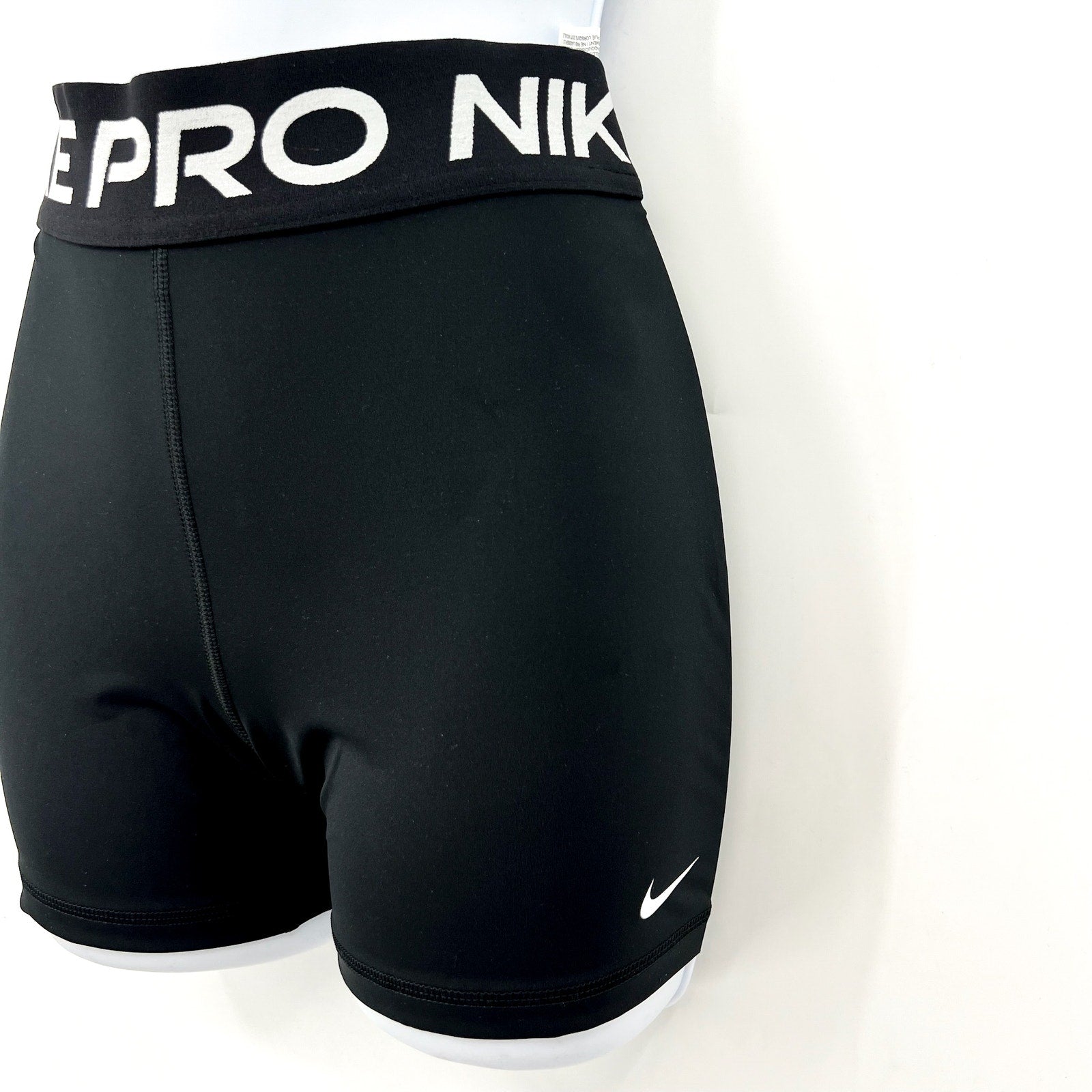 NIKE Pro 365 Dri-FIT Training 3" Mid Rise Bike Shorts Medium Black White NWT