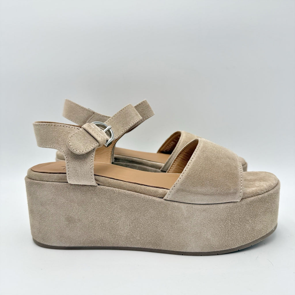 Aquatalia Womens Dinah Wedge Sandals Size 8.5 M Beige Suede Platform NWOB