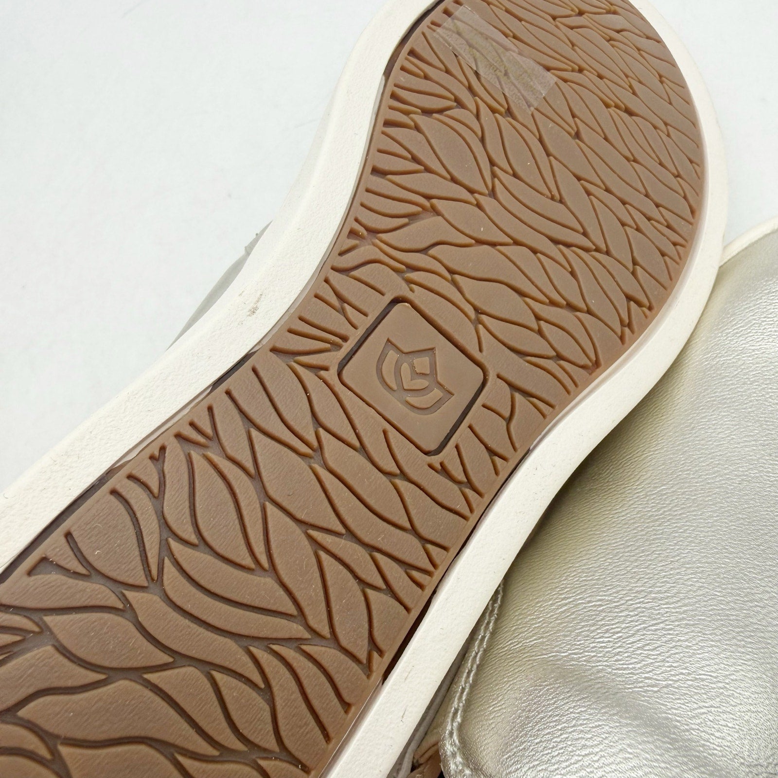 Spenco Womens Saylor Slip On Sneakers US 5 M EU 35 Champagne Gold Leather NIB