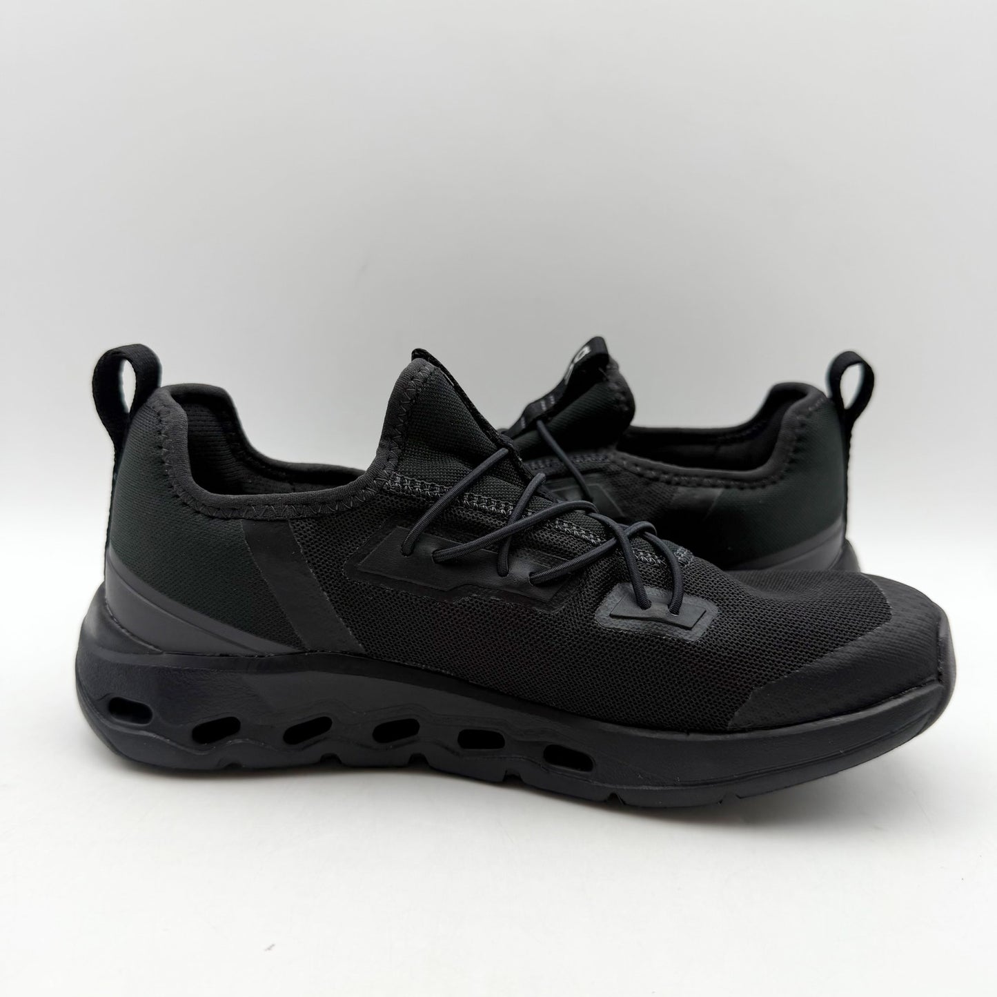On Kids Cloudleap Running Sneakers US 1.5 EU 33 Black Athletic NIB
