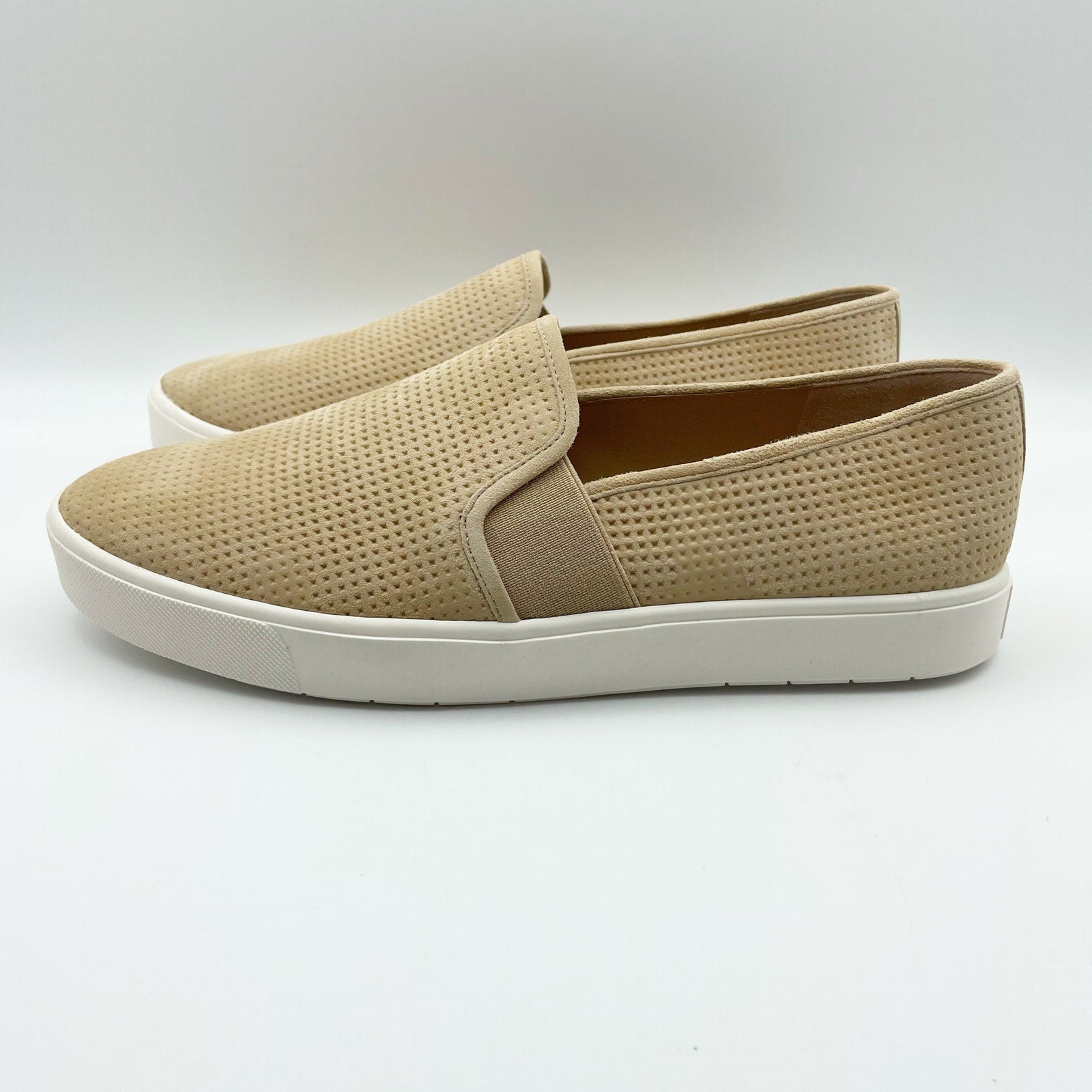 Vince Womens Blair Flats US 9 M EU 40 Tan Suede Slip on Casual Sneaker NIB