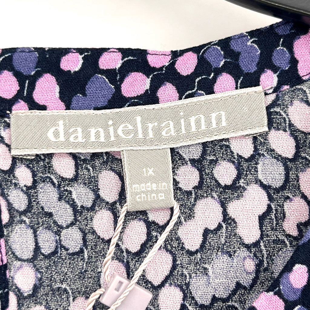 DANIEL RAINN Women's Sleeveless Blouse 1X Purple Pink Print Tie-Front NWT