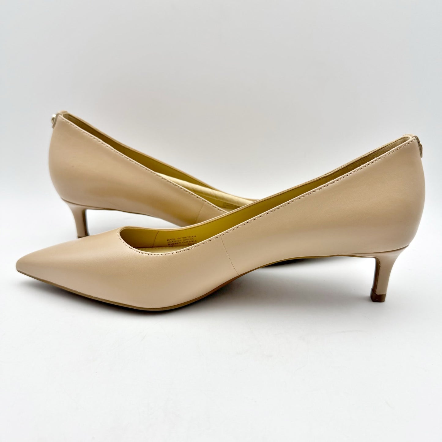 Michael Kors Womens Alina Flex Kitten Pump US 7 M Blush Beige Leather NIB