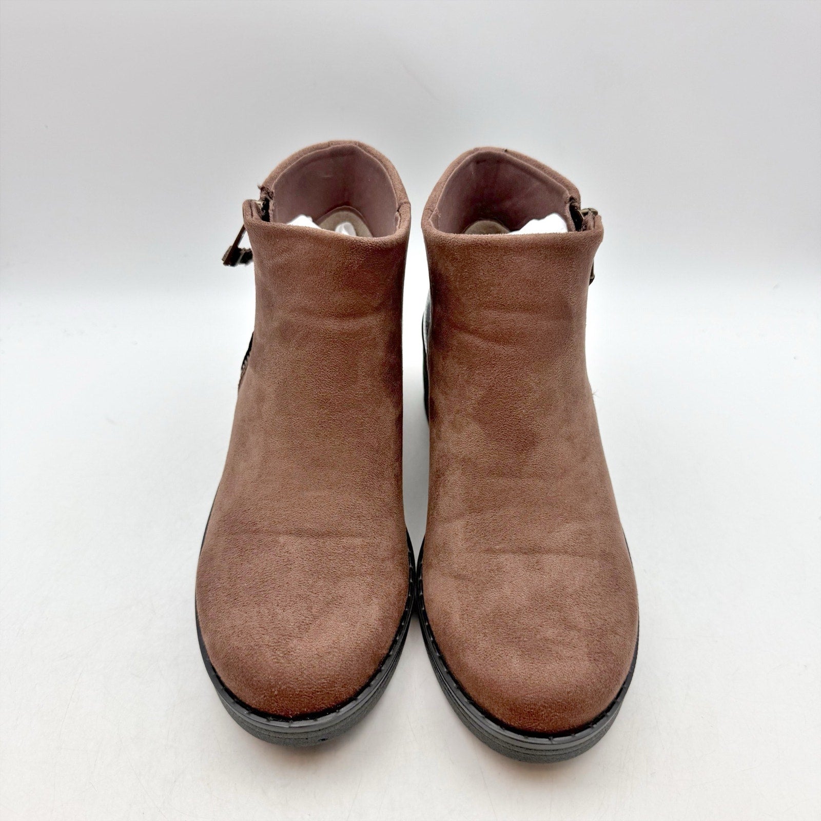 BZEES Womens Outgoing Ankle Booties Size 7 M EU 37 Brown Boots NIB