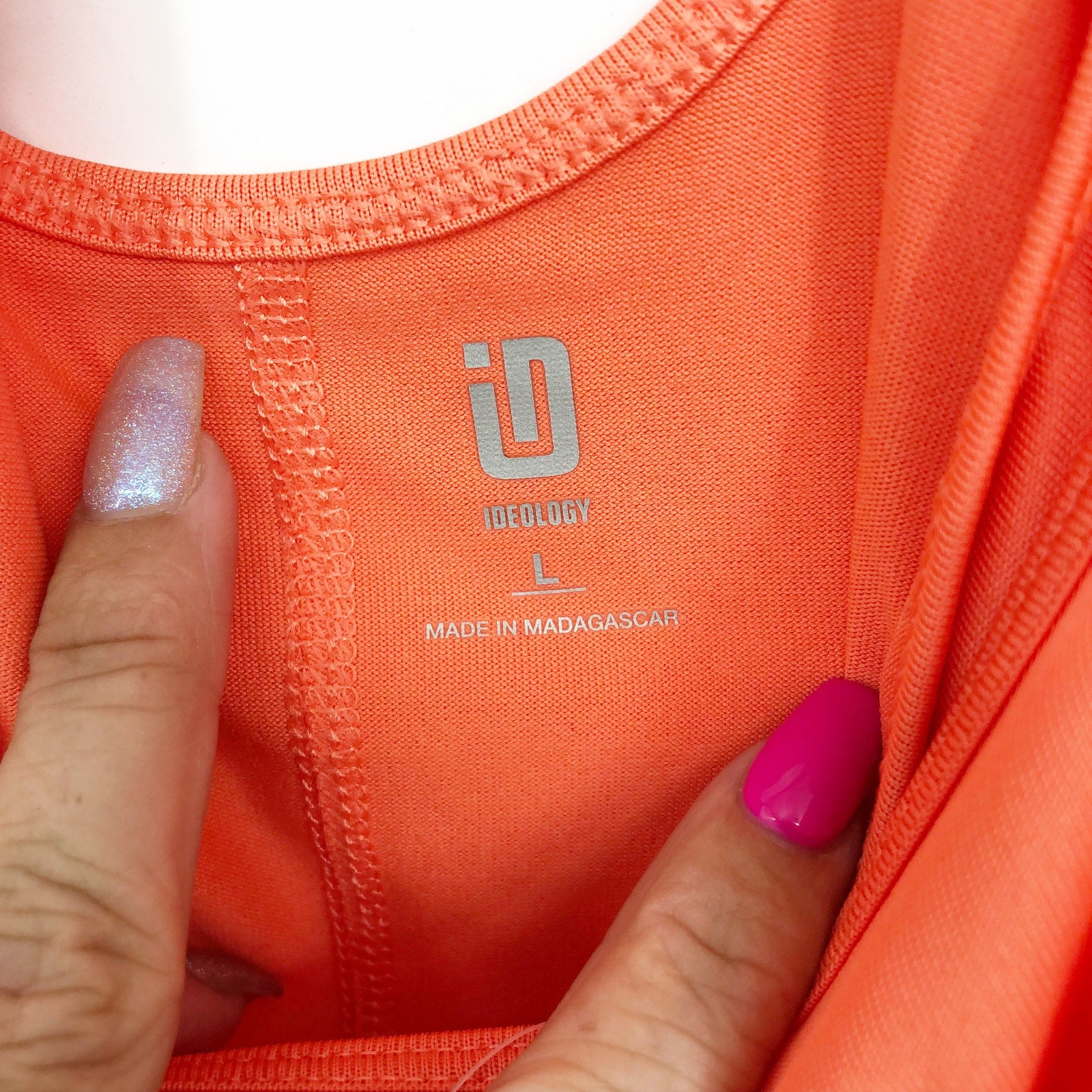 ID IDEOLOGY Women's Strappy Workout Tank Top Large Peach Orange Tech Knit NWT