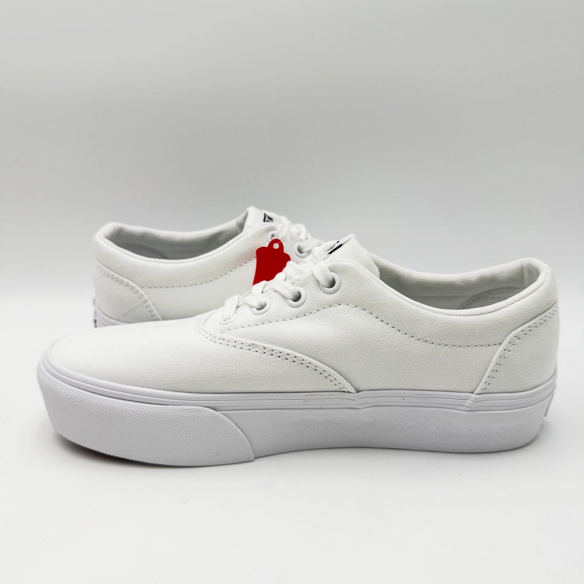 Vans Womens Doheny Platform Casual Sneakers Size 7.5 White Canvas NWT