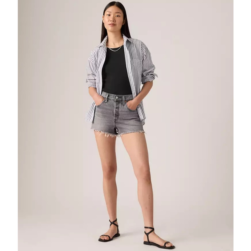 LEVIS Womens 501 Original Fit Shorts Size 26 US 2 Gray 56327-0325 NWT