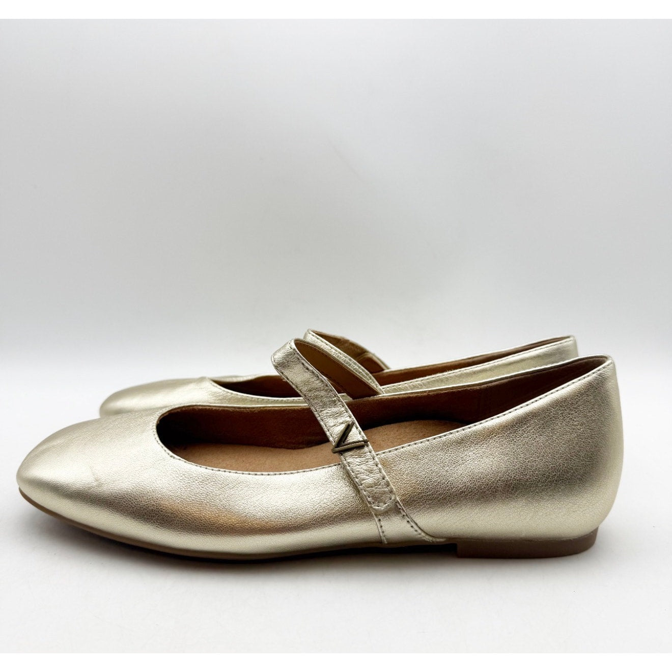 Vionic Womens Alameda Mary Jane Flats US 7 EU 37 Gold Metallic Leather NIB