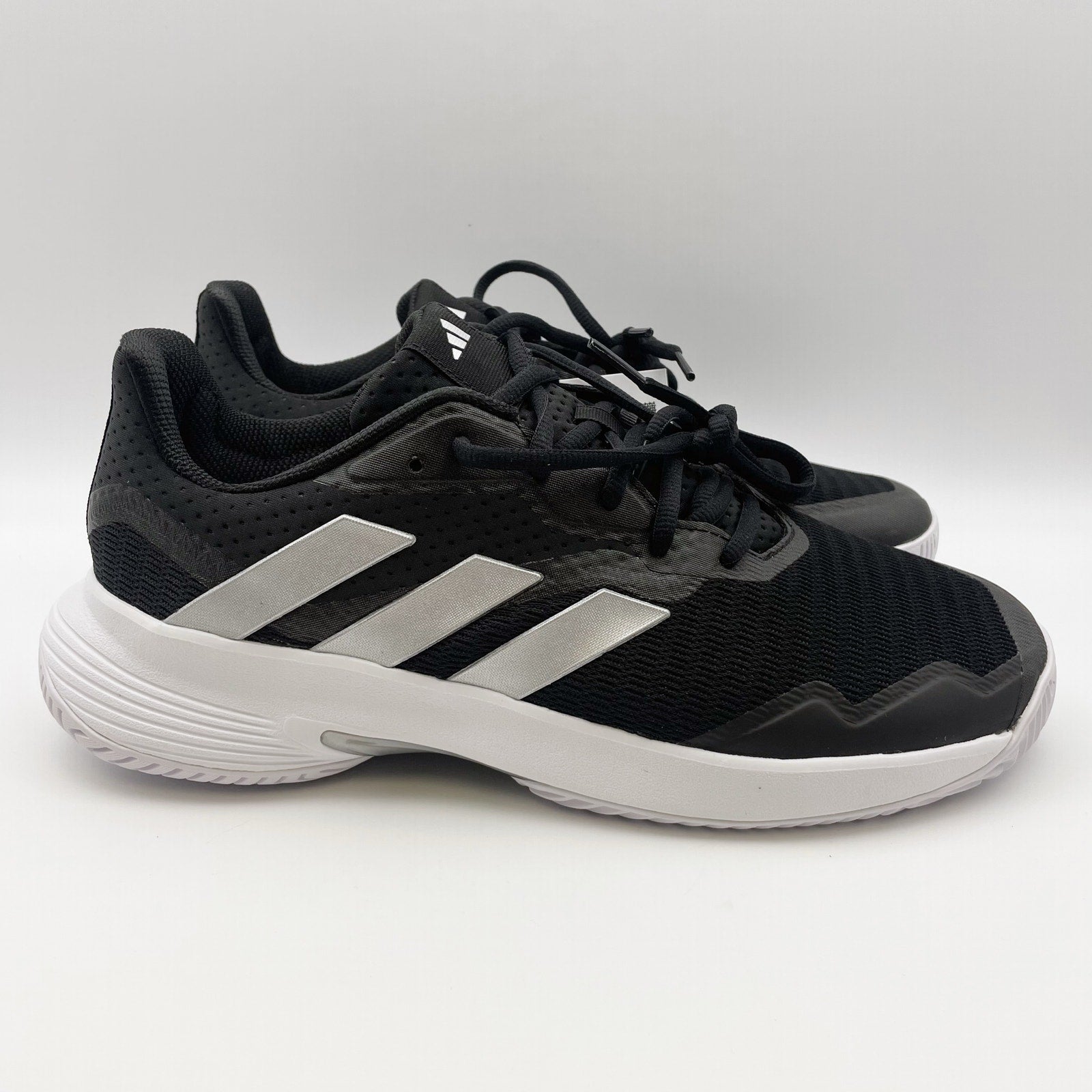 Adidas Women's CourtJam Control Athletic Shoes US 9.5 Black White Tennis NIB