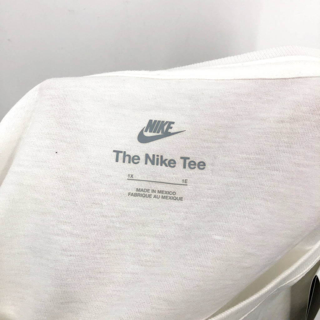 NIKE Women's Club Essentials Logo T-shirts 1X White Short Sleeve NWT