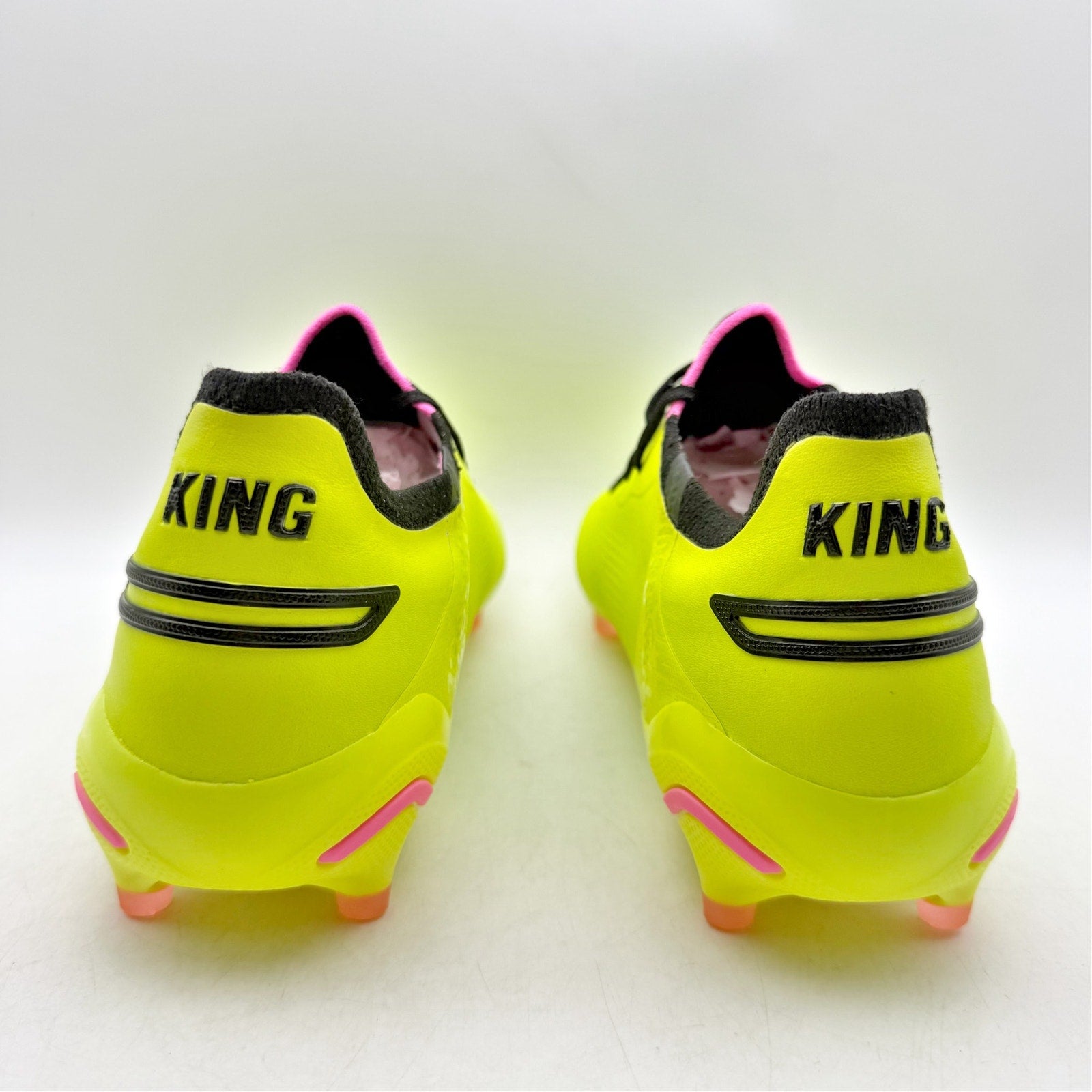 PUMA Mens King Ultimate Soccer Cleats US 9.5 EU 42.5 Neon Yellow Athletic NWOB