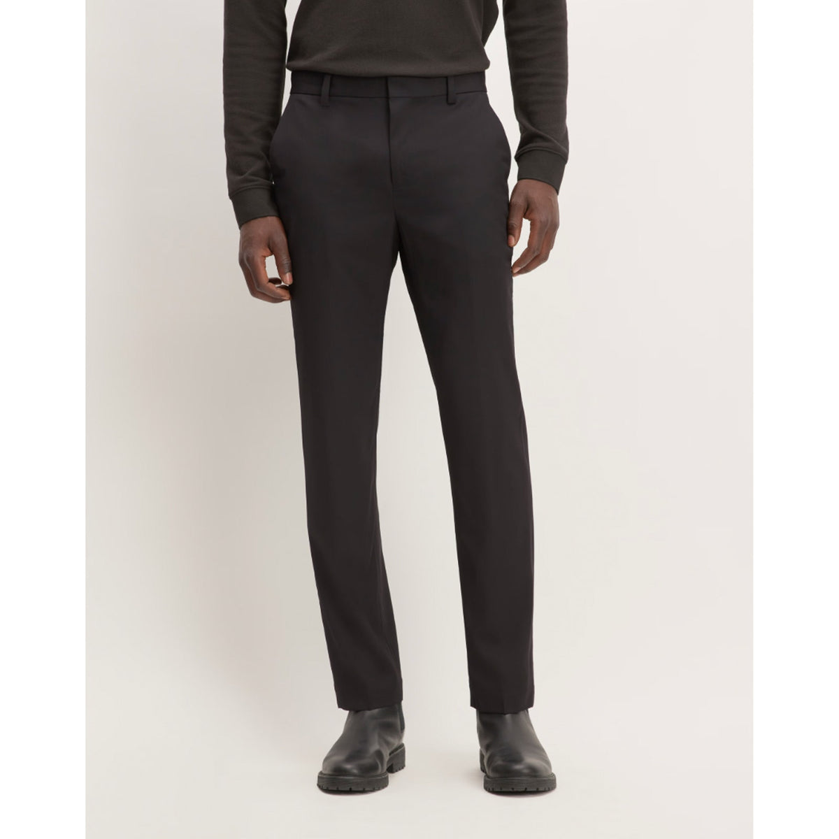 Everlane Mens The Athletic Fit Air Chino Pants 34x30 Black Flat Front NWT