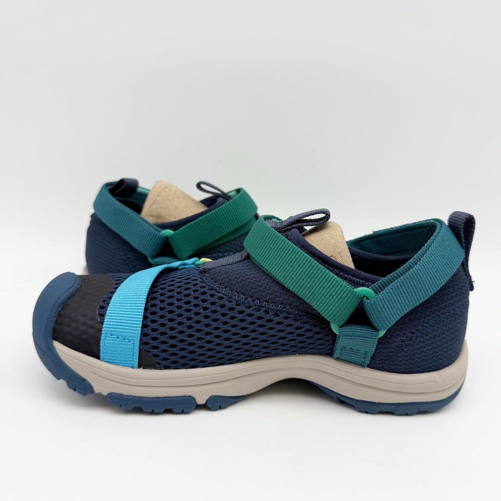 TEVA Kids Outflow Universal Closed Toe Sandals US 13 Blue Water Shoes NIB
