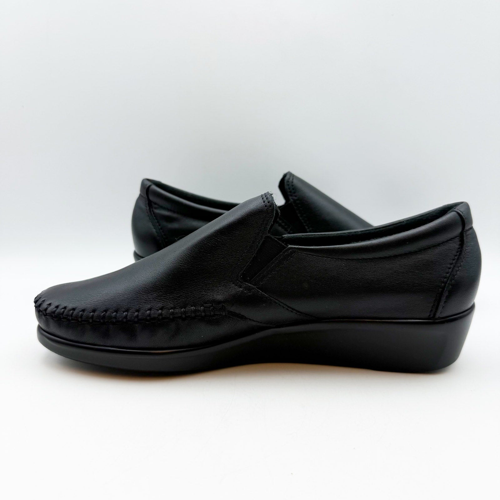 SAS Womens Dream Comfort Loafers US 8 Black Leather Hand Laced Moccasin NIB