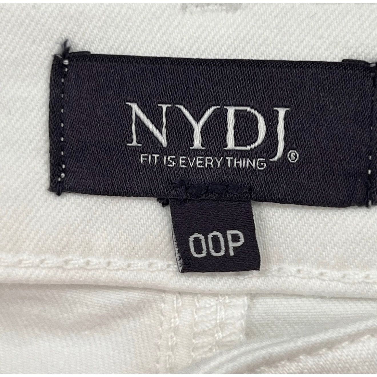NYDJ Womens's Briella Denim Shorts Size 00 Petite Optic White Cuffs Bermuda NWT