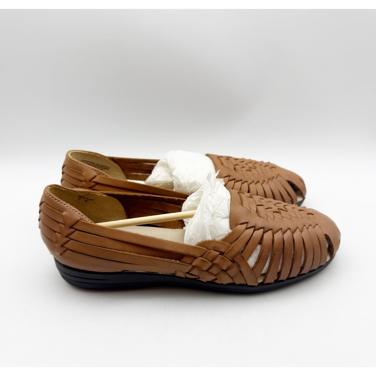 Comfortiva Womens Trinidad Sandals Size 7.5 Narrow AA Tan Leather Huarache NWOB