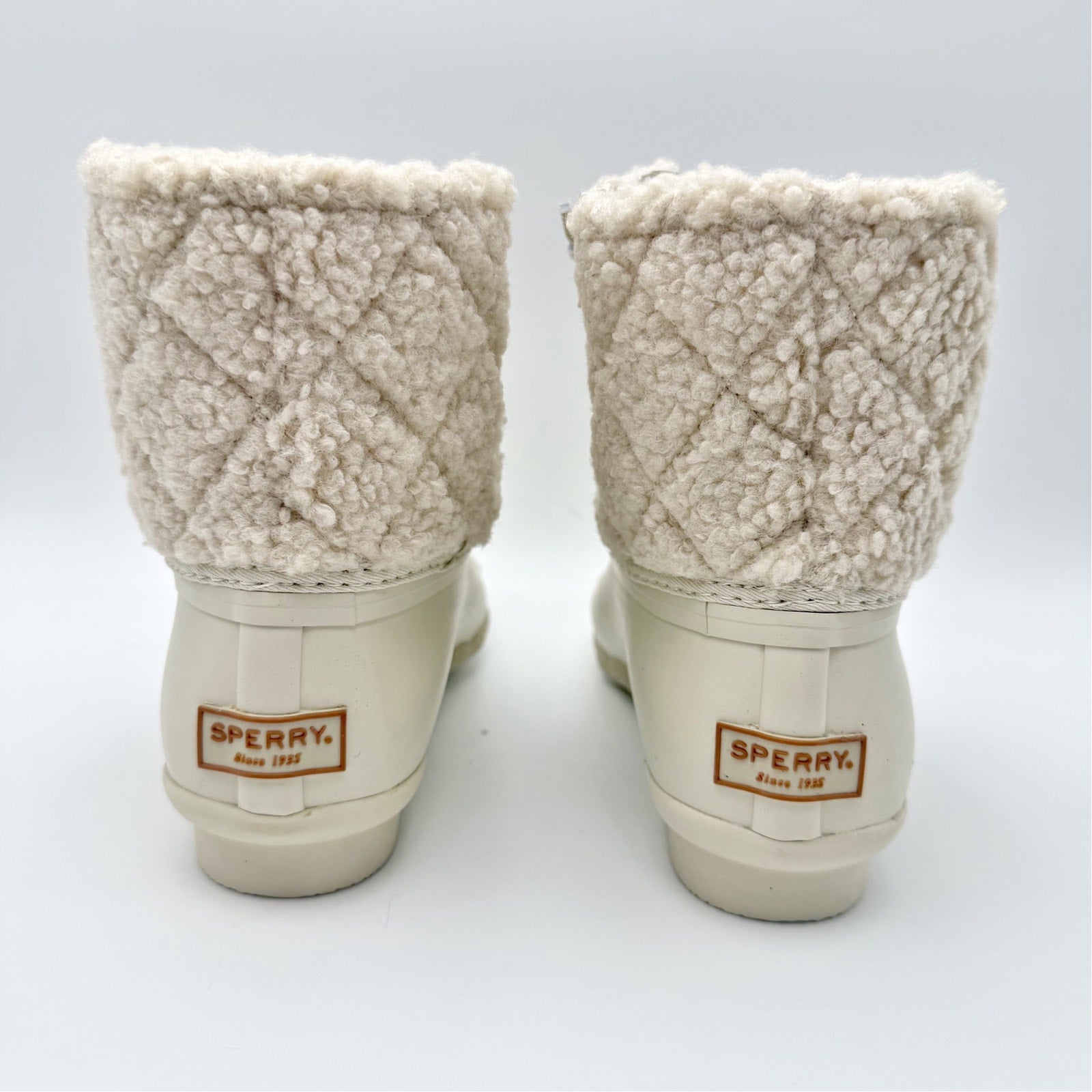 Sperry Womens Saltwater Ankle Booties US 7 EU 37.5 White Sherpa NIB