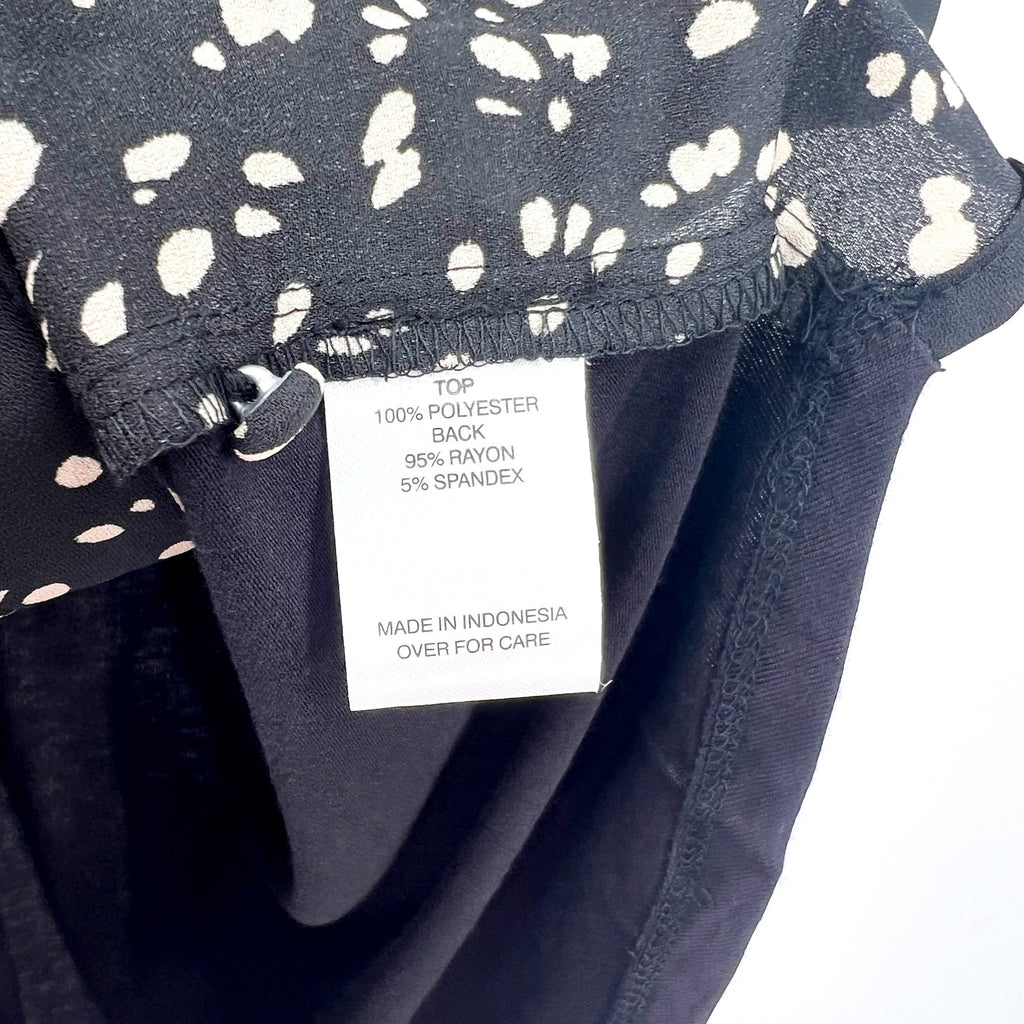 FORTUNE + IVY Womens V Neck Top Medium Black White Printed Short Sleeve NWOT