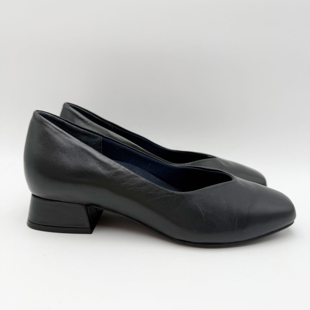 David Tate Womens Freedom Pumps Size 6.5 Wide Navy Blue Leather Heels NWOB