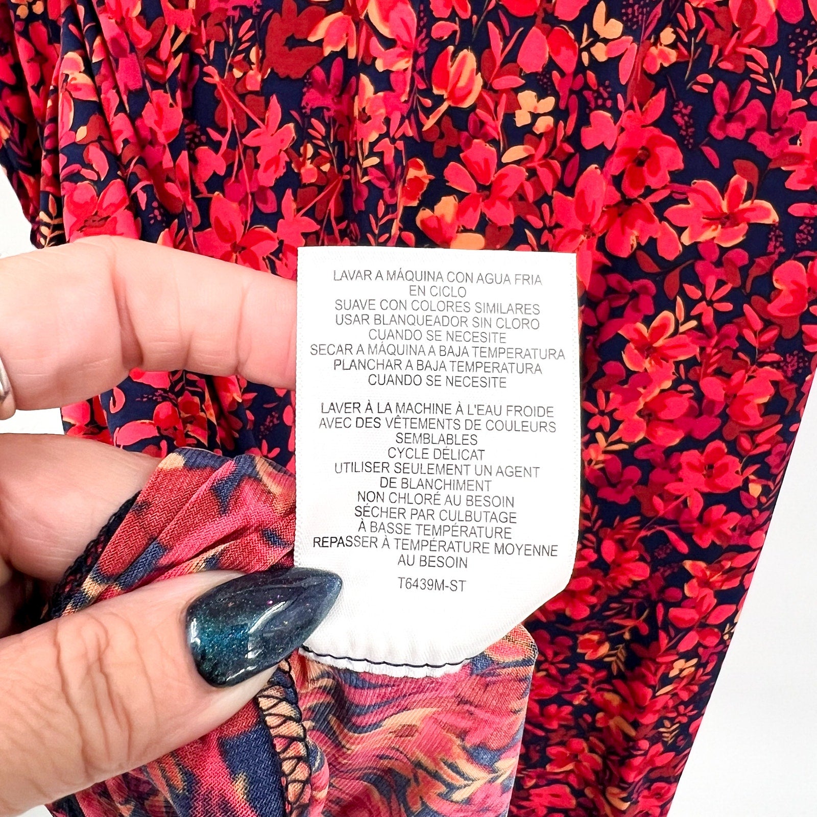 MAGGY LONDON Womens Floral V-Neck Dress Small Navy Blue Red Smocked NWT