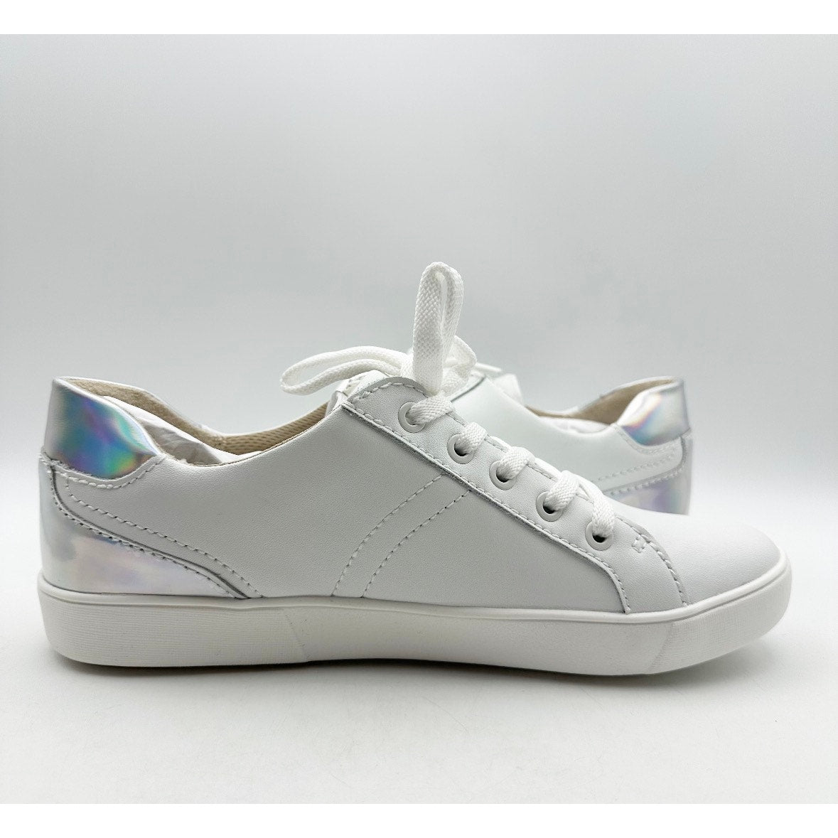 Naturalizer Women's Morrison Casual Sneakers Size 9 M White Silver Leather NIB