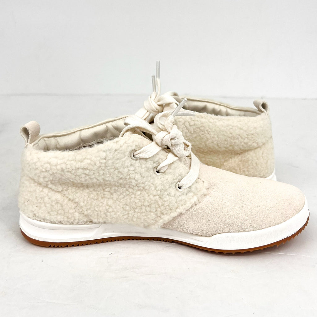 WALK WITH ME COLDWATER CREEK Highlands Sherpa Casual Sneakers 7.5M Cream NIB