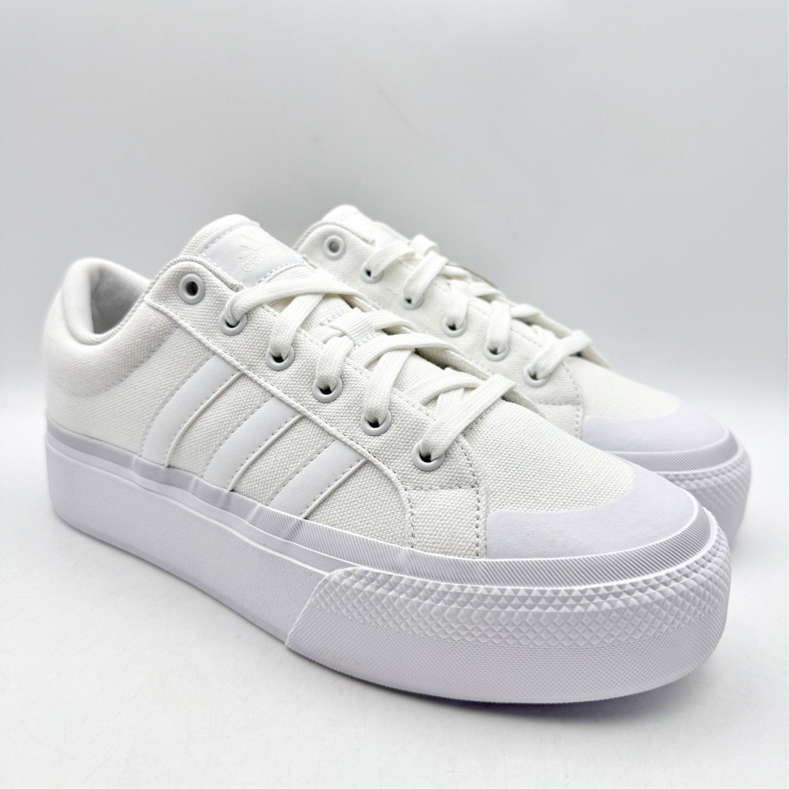 Adidas Womens Bravada 2.0 Skateboard Platform Sneakers US 8.5 White NWT
