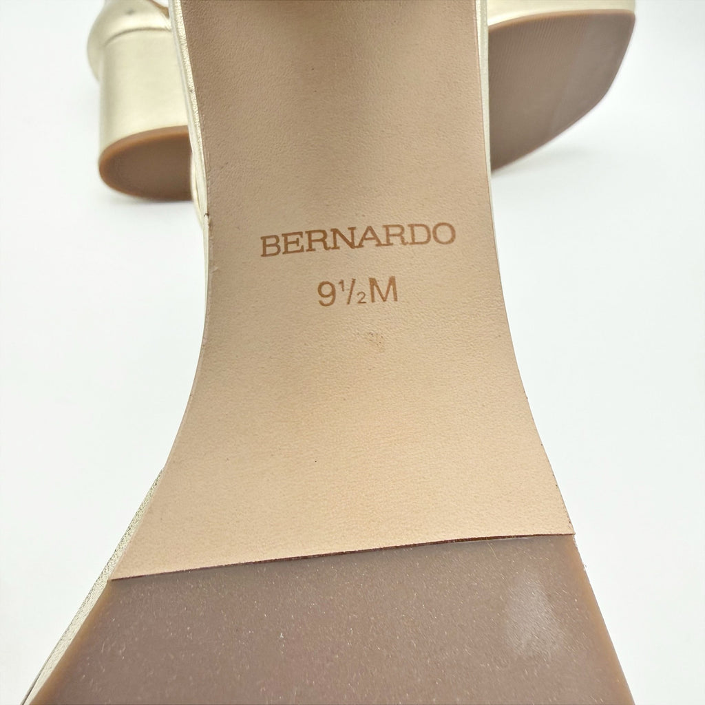 Bernardo Womens Carla Heeled Sandals Size 9.5 Champagne Leather Ankle Strap NWOB