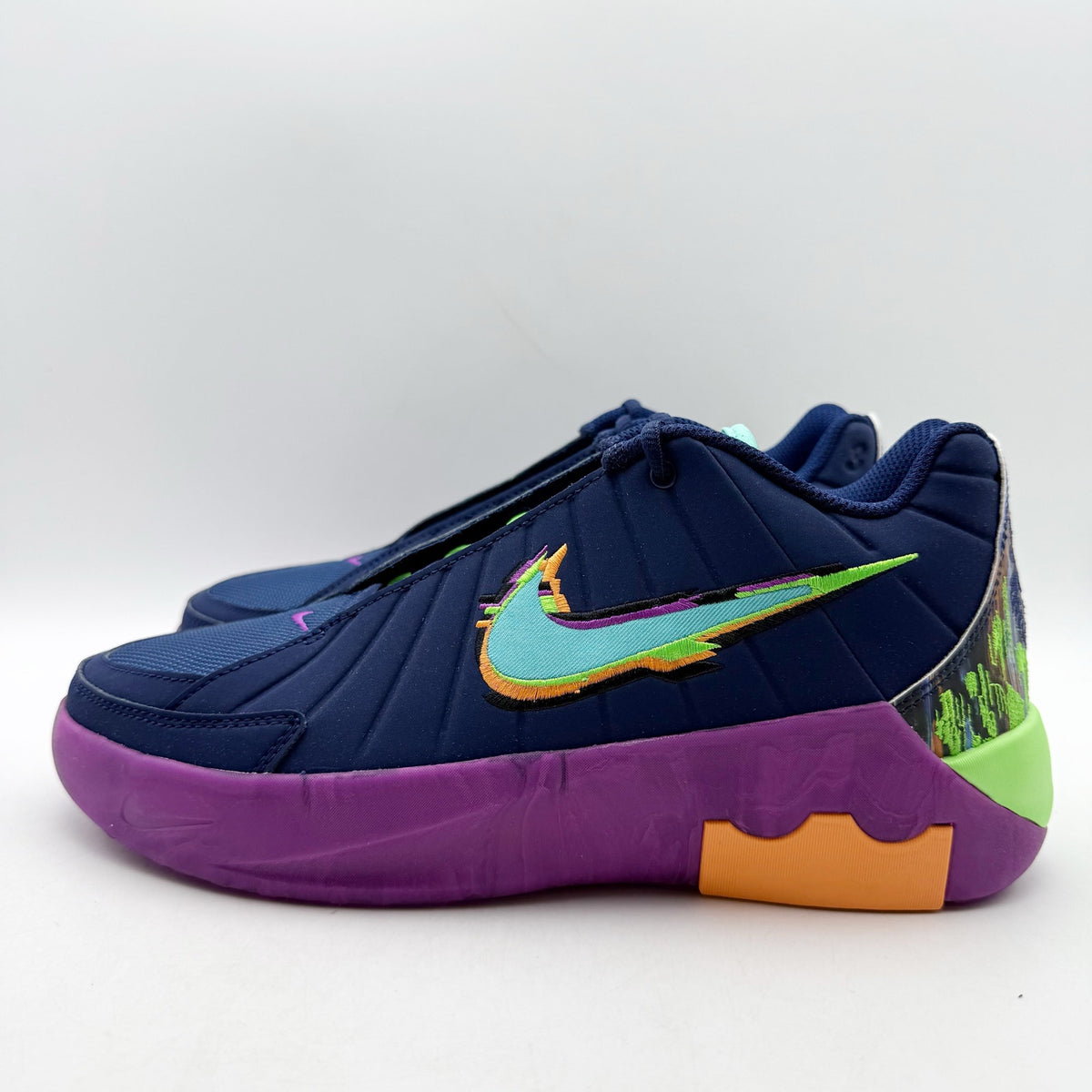 NIKE Kids Lebron Witness lx Kc Sneakers US 7 Youth EU 40 Blue Muulticolor NIB