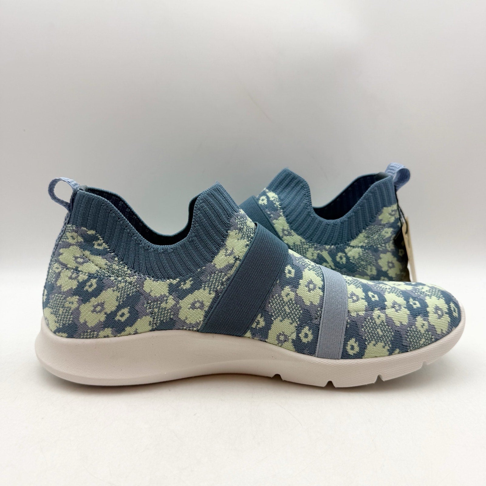 Spenco Womens Karma Stretch Sneakers US 9 Wide EU 39.5 Bluestone Floral Blue NIB