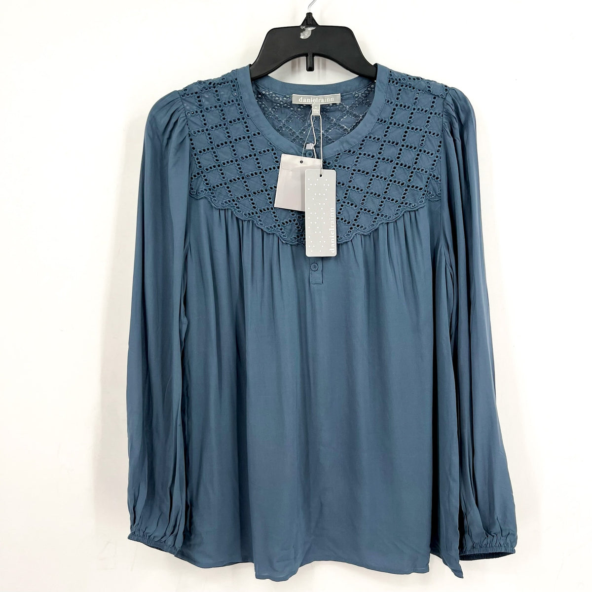 DANIEL RAINN Womens Eyelet Blouse Medium Blue Mirage Puff Long Sleeve NWT