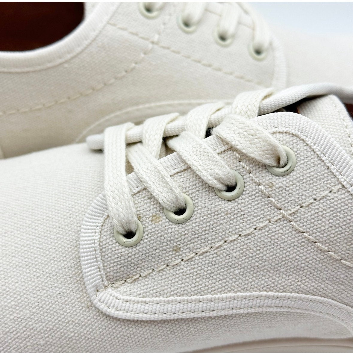 STEVE MADDEN Mens Fenta Casual Sneakers Size 9.5 M Cream White Fabric NIB
