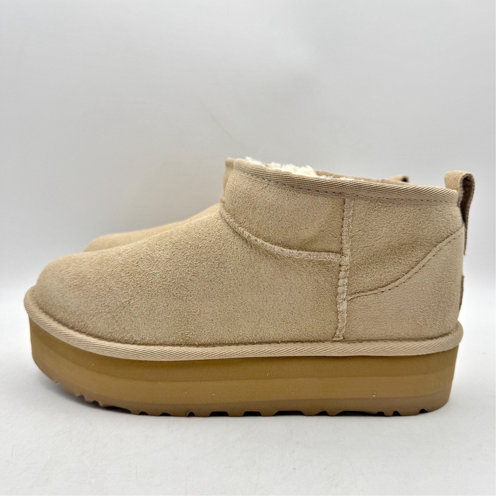 UGG Women Classic Ultra Mini Platform Boot US 5 Sand Suede Fur Plush Lining NWOB