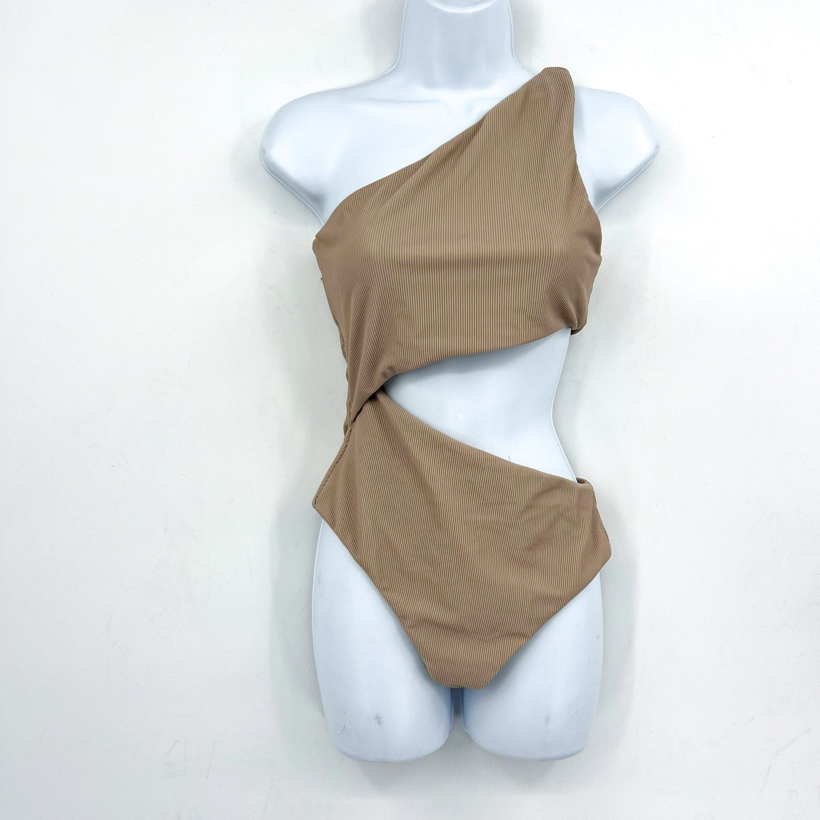 BEACH RIOT Women's Celine One Piece Swimsuit Medium Tan Cut Out One Shoulder NWT