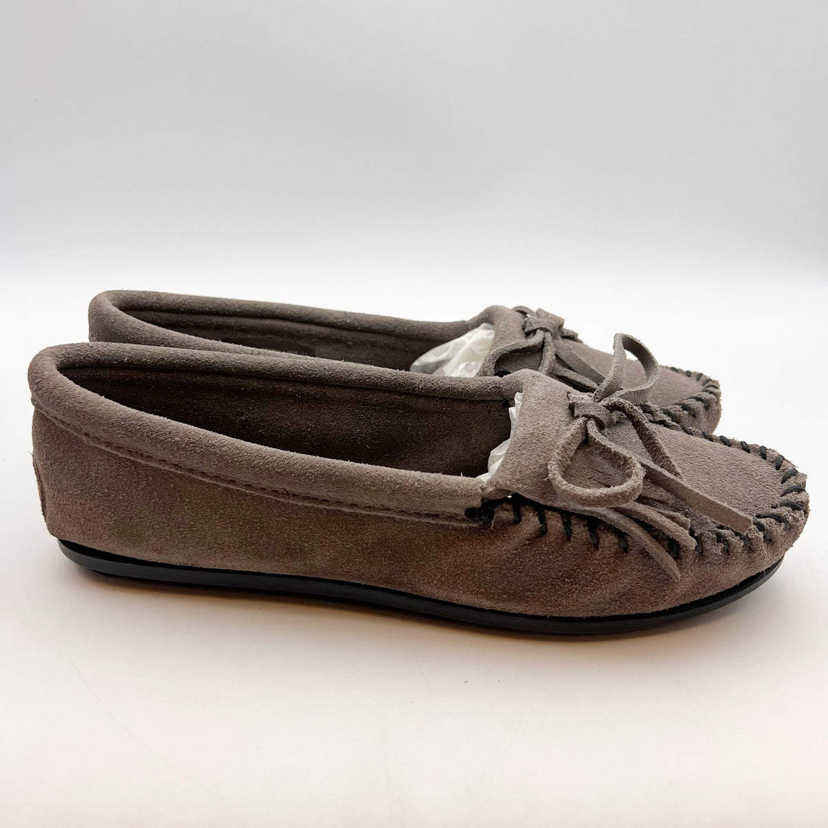 Minnetonka Womens Kilty Hardsole Moccasins Size 7.5 Grey Suede Slip-On NIB