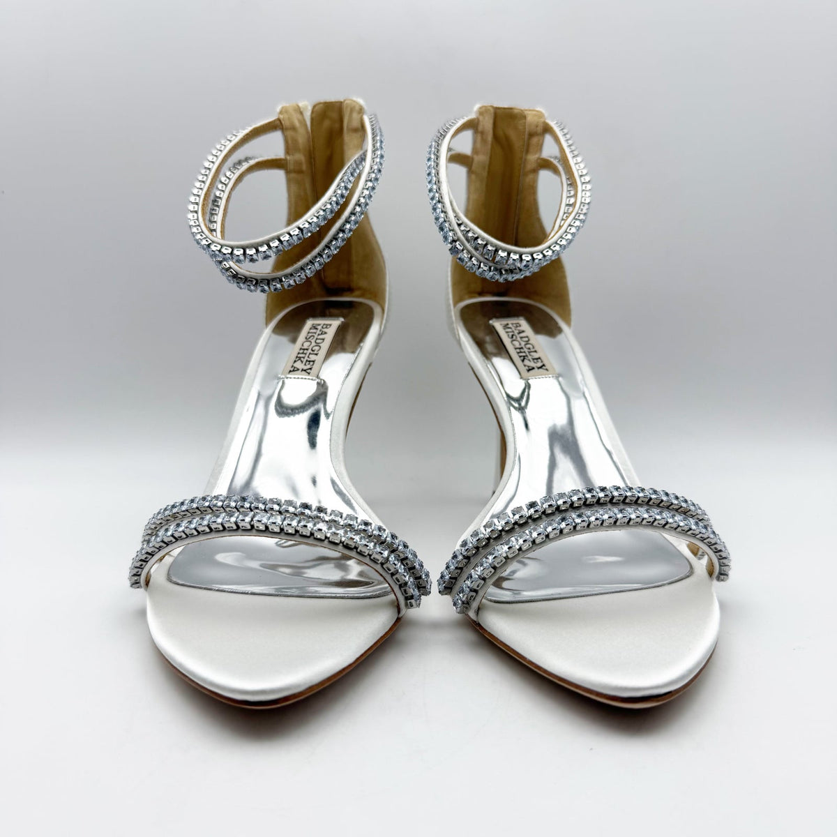 Badgley Mischka Womens Logan Heeled Sandals Size 8.5 Silver Leather Crystal NIB