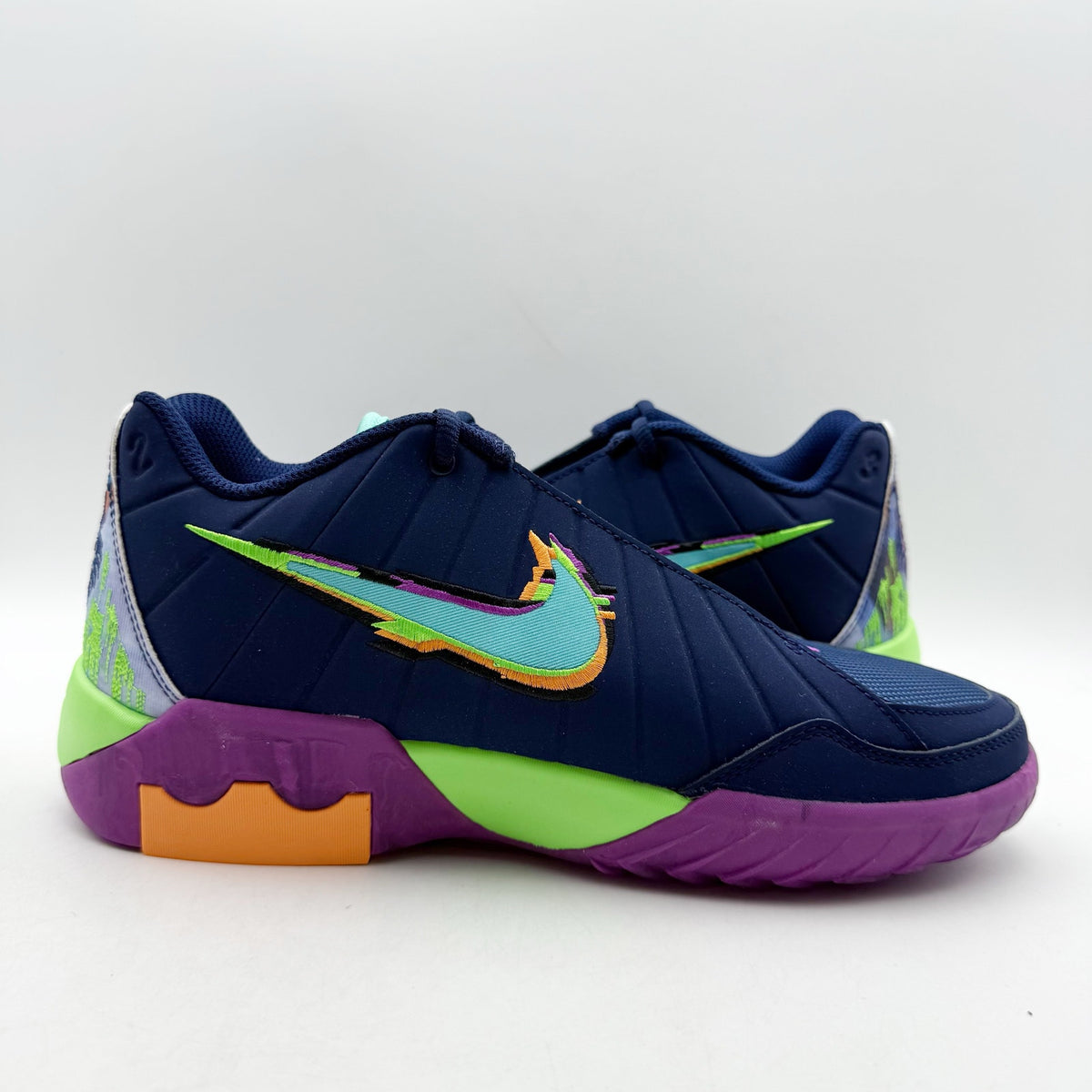 NIKE Kids Lebron Witness lx Kc Sneakers US 7 Youth EU 40 Blue Muulticolor NIB