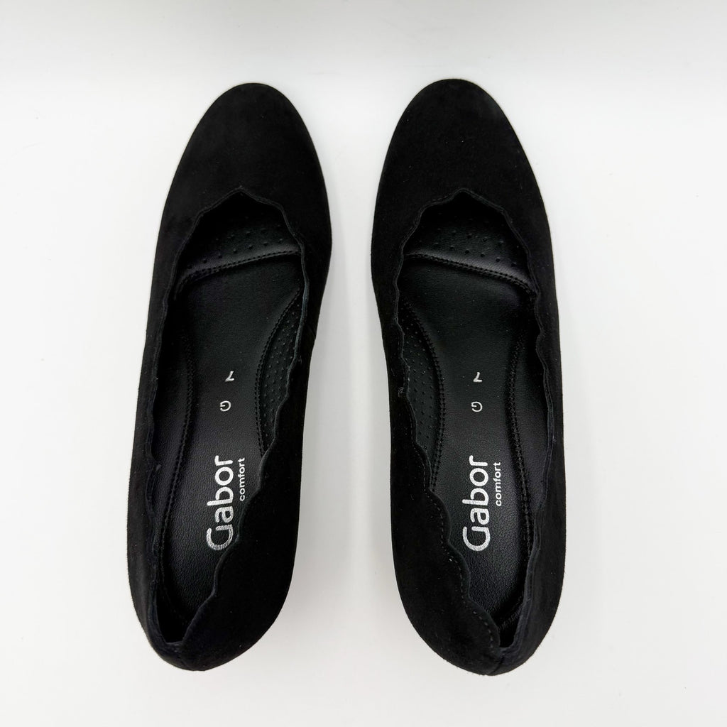 Gabor Womens 32.221 Pumps Size 9.5 Black Suede Scallop Heels NIB