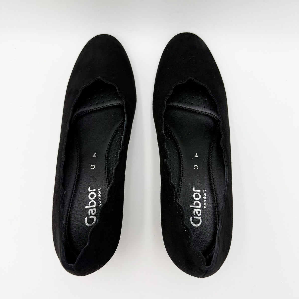 Gabor Womens 32.221 Pumps Size 9.5 Black Suede Scallop Heels NIB