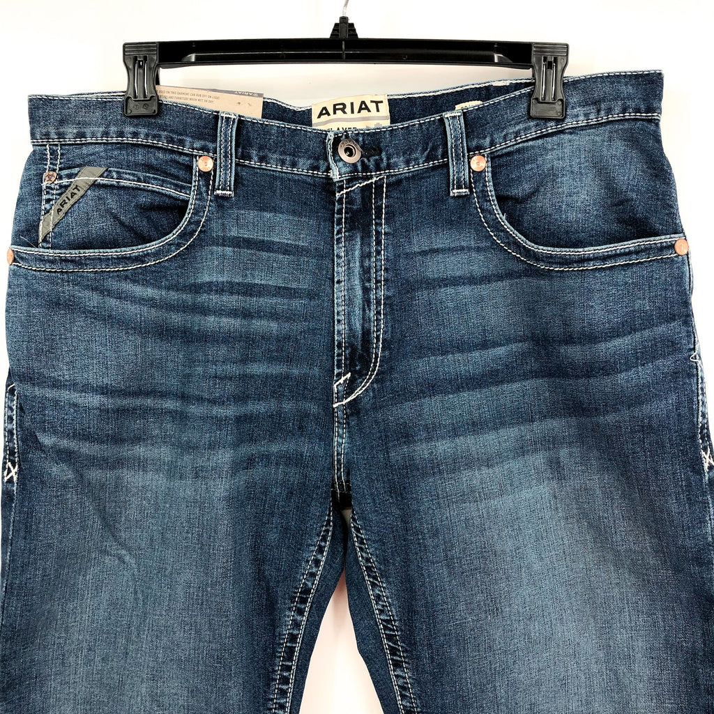 ARIAT Men's M4 Hugo Boot Cut Jeans 38x32 Medium Blue Wash Relaxed Fit NWT