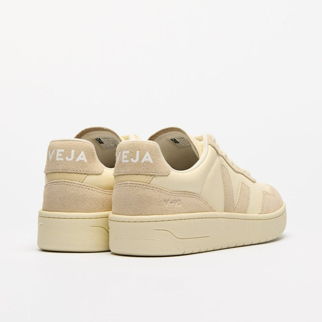 Veja Womens V-90 O.T. Leather Sneakers Size 4 EU 35 Cashew Oat Cream Beige NIB