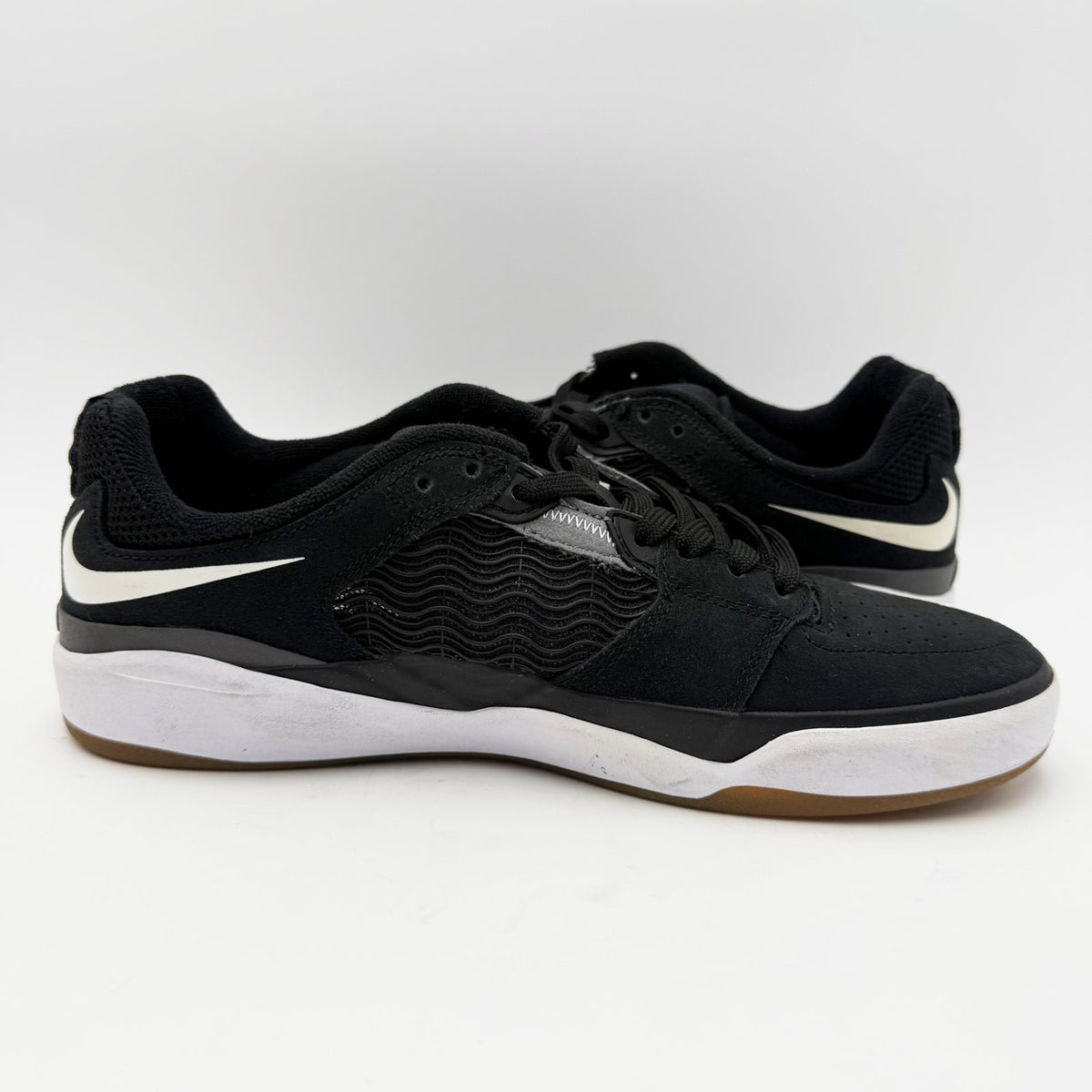 Nike SB Ishod Wair Skate Shoes MENS 6 WOMENS 7.5 Black White Sneakers NWOB