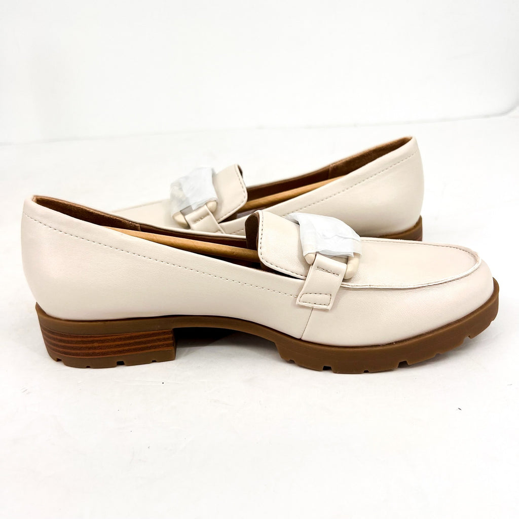 LIFESTRIDE Womens London 2 Lug Sole Loafers Size 9.5M Cream Bone Chain Link NIB