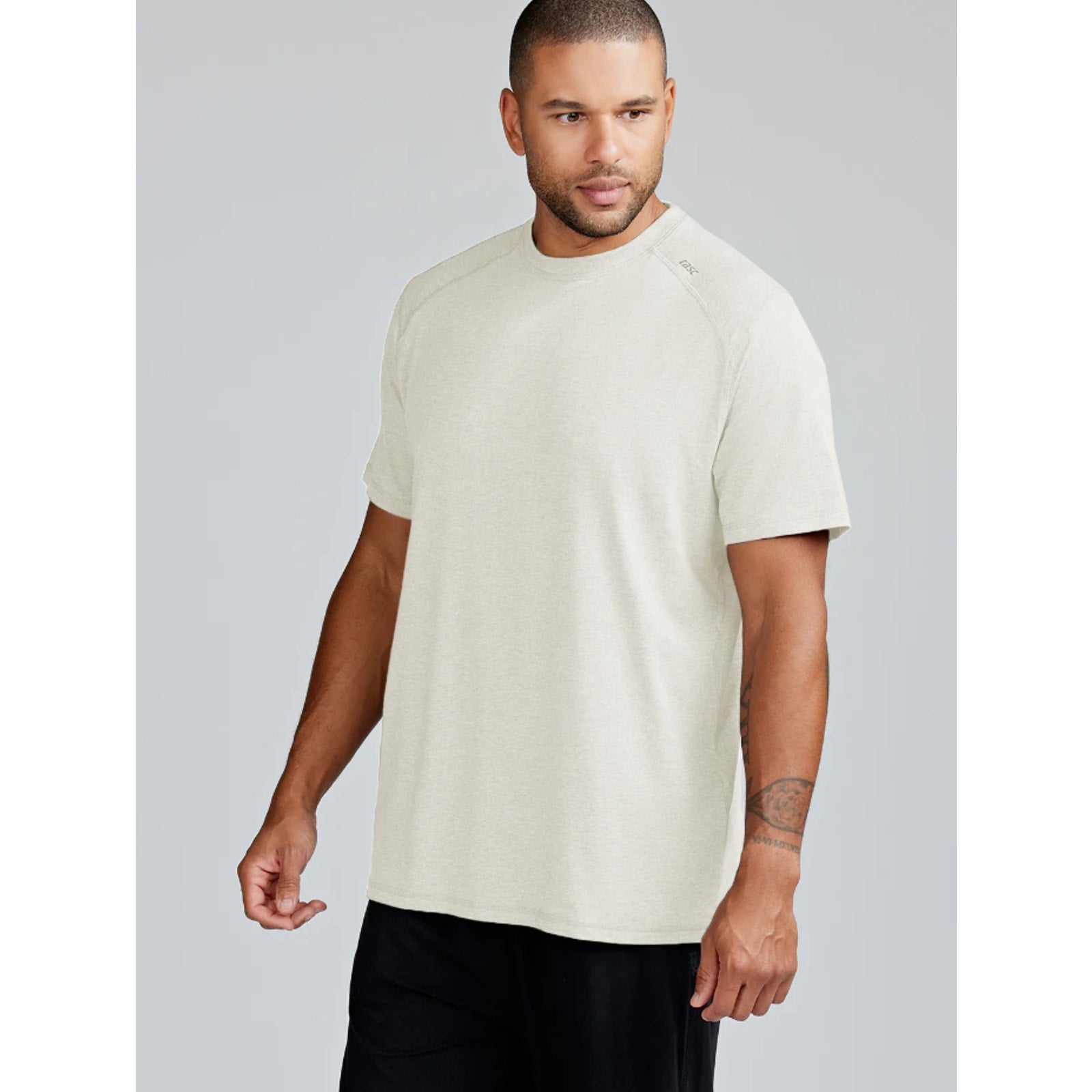 TASC Mens Performance Carrollton Fitness T-Shirt Small Beige Mineral Heather NWT