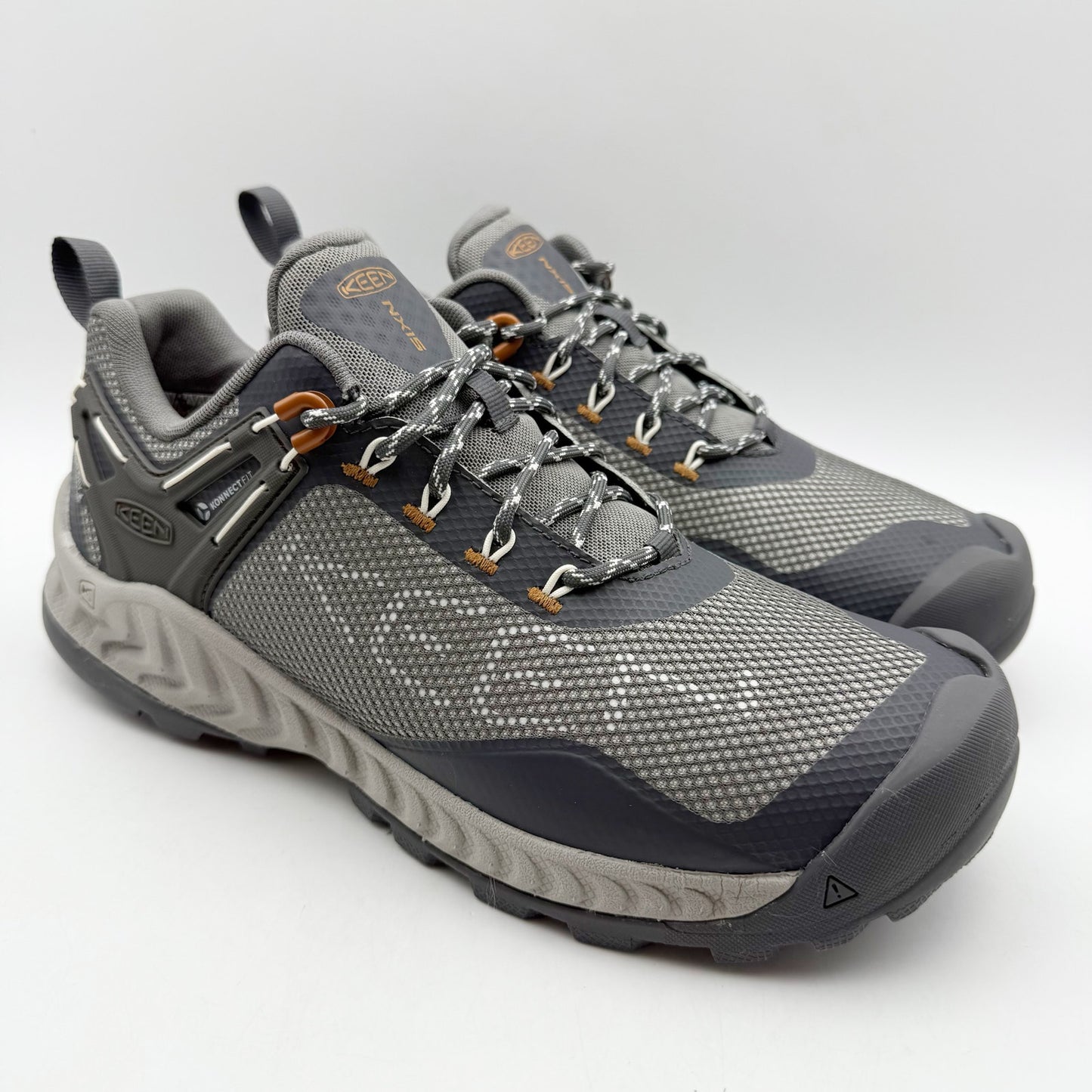 KEEN Womens Nxis Evo Hiking Sneakers US 10 M Grey Waterproof NWOB