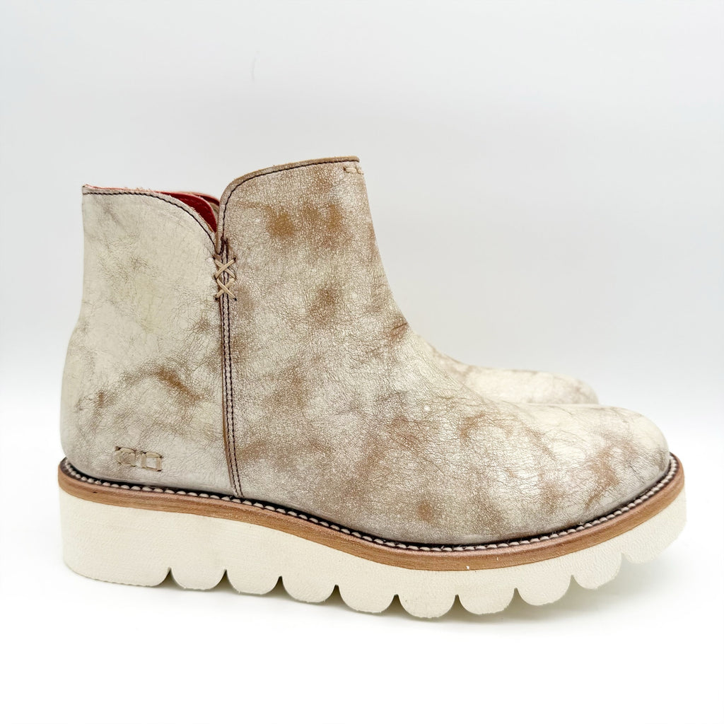 BEDSTU Womens Lydyi Ankle Bootie US 10 White Rustic Side Zipper Leather Boot NIB