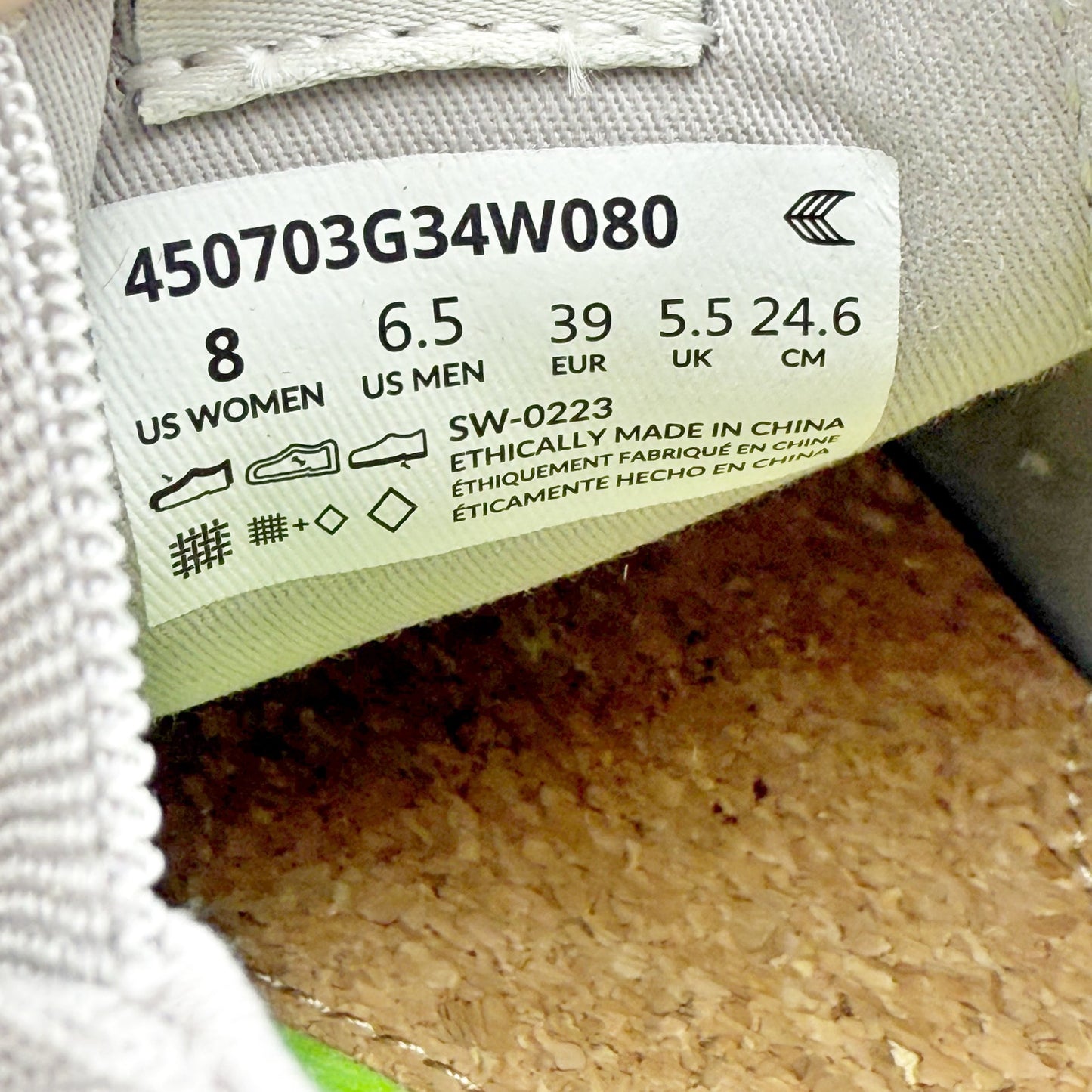 Cariuma Womens Slip On Sneaker US 8 M EU 39 Grey White Canvas Logo NIB