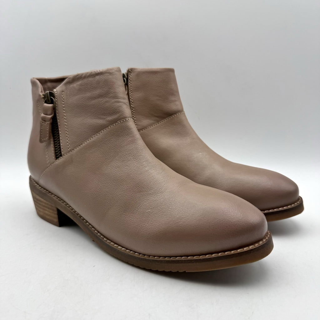 SoftWalk Womens Roselle Ankle Booties US 8.5 NARROW Stone Tan Leather NWOB