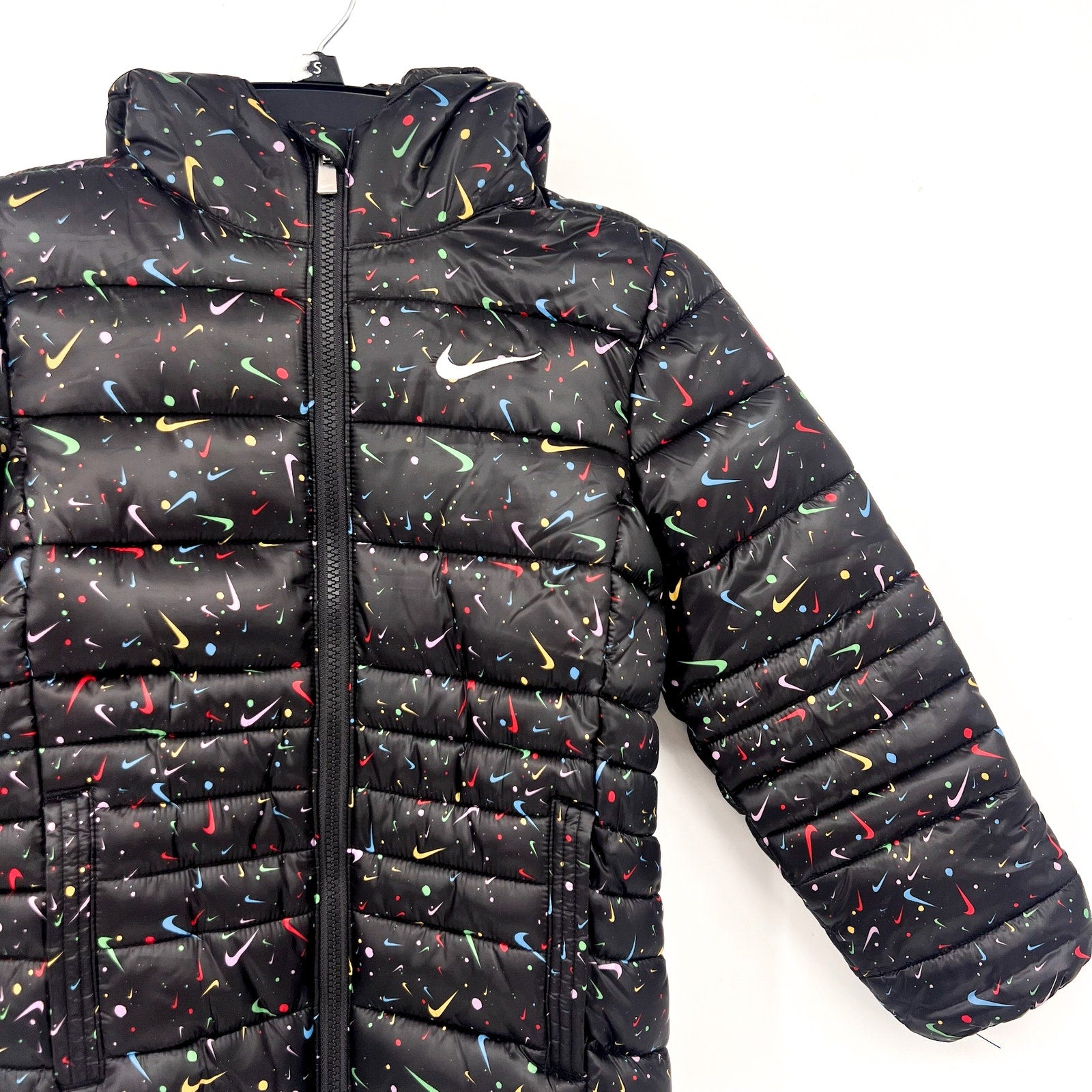 NIKE Girl's Just Do It Printed Puffer Jacket Size 6X Black Confetti NWOT