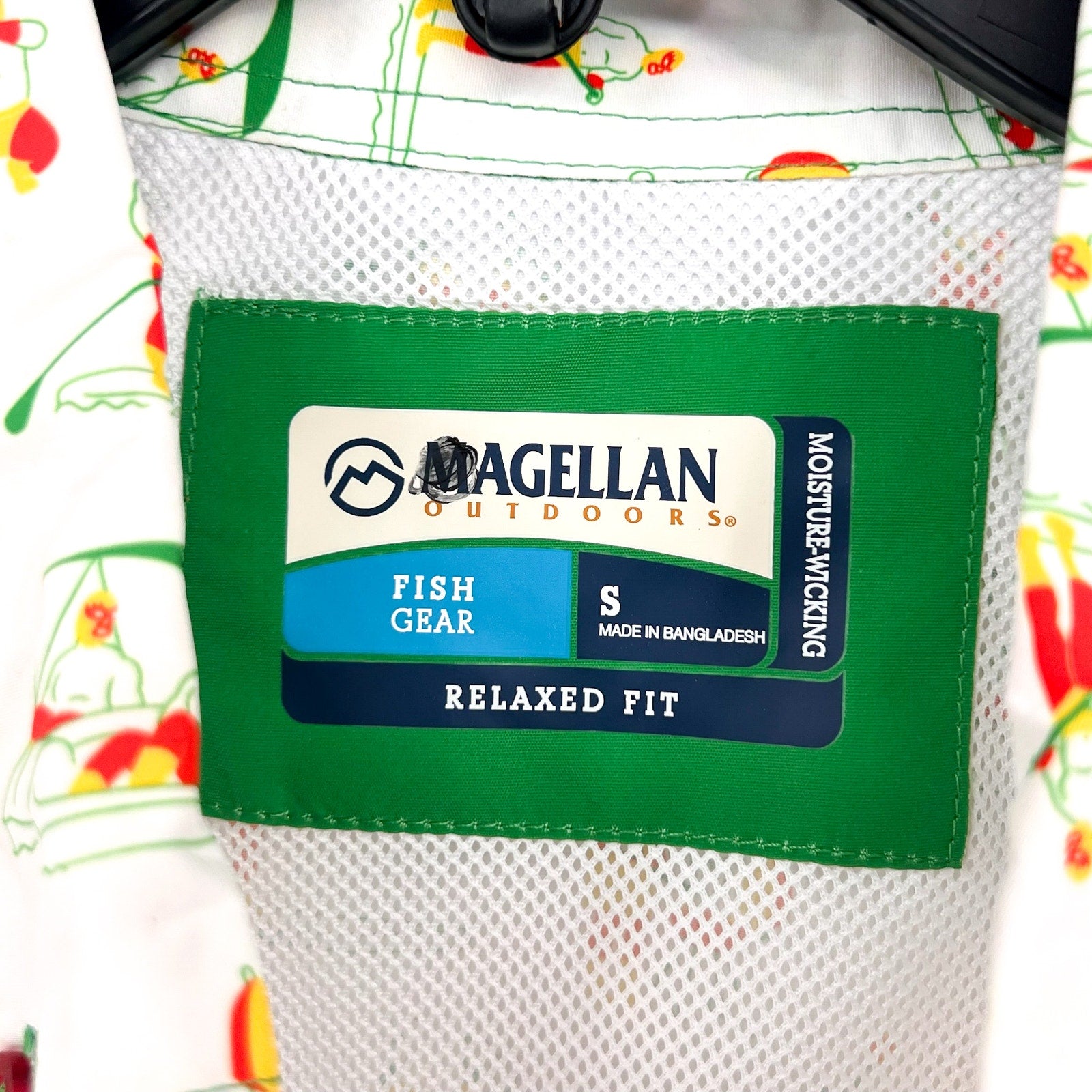 MAGELLAN OUTDOORS Laguna Madre Luchador Fishing Shirt Small White Multi NWOT